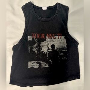 Garage “Tour NYC 77” black cropped tank top size S